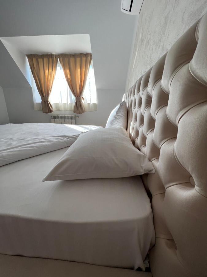 Casa Mignon Hotel Oradea Eksteriør billede